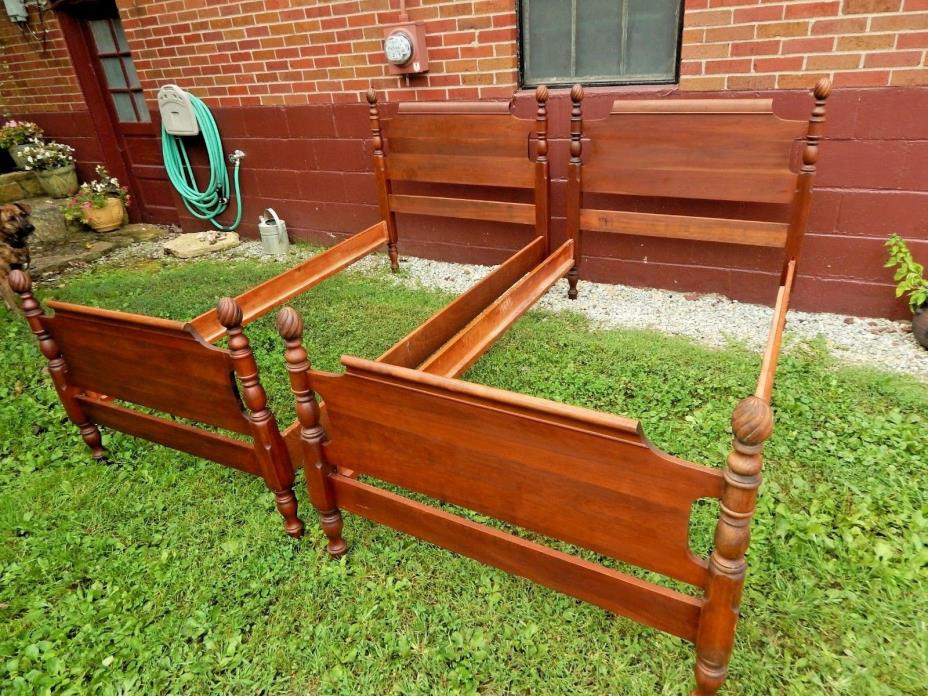 VINTAGE PAIR OF TRADITIONAL STYLE WALNUT TWIN BEDS, ALL ORIGINAL PARTS