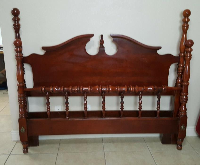 AMERICAN DREW Cherry Queen Size Cannonball Bed