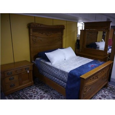Beautiful Oak Bedroom Set