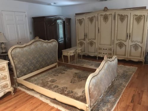 STUNNING ANTIQUE FRENCH PROVINCIAL BEDROOM SET