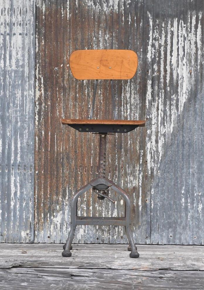 VINTAGE INDUSTRIAL TOLDEO  FACTORY DRAFTING STOOL