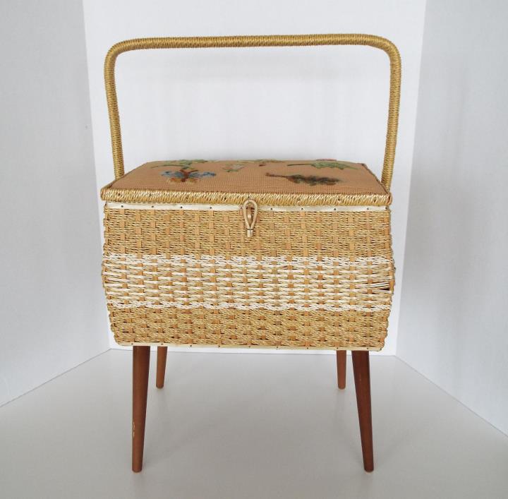 NEEDLEPOINT SEWING BENCH Dritz Basket Vintage Seat Mid Century Modern Retro