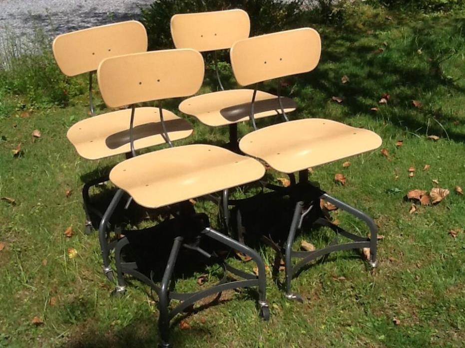 Lot Of 4 Vtg Matching TOLEDO Drafting Stools On Wheels - Adjust 16