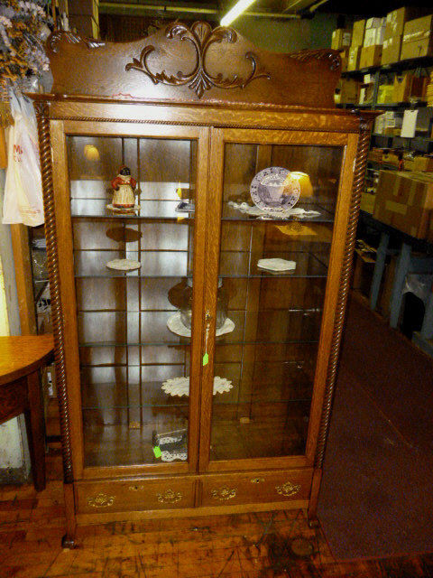 Antique Bookcase Oak 1900 Cabinet 4 glass shelves ornate refinished brass curio