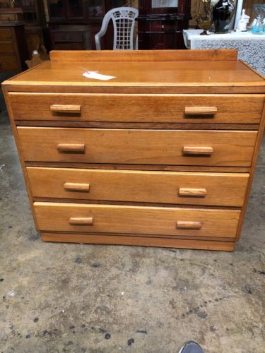 very nice english oak 4 drawer chest