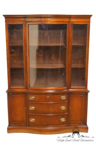 BASSETT FURNITURE Old Shirley Collection Duncan Phyfe Bow Front 49