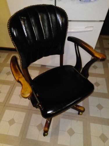Vintage W.H.Gunlocke Black Leather Swivel Arm Desk Office Banker Lawyer Chair