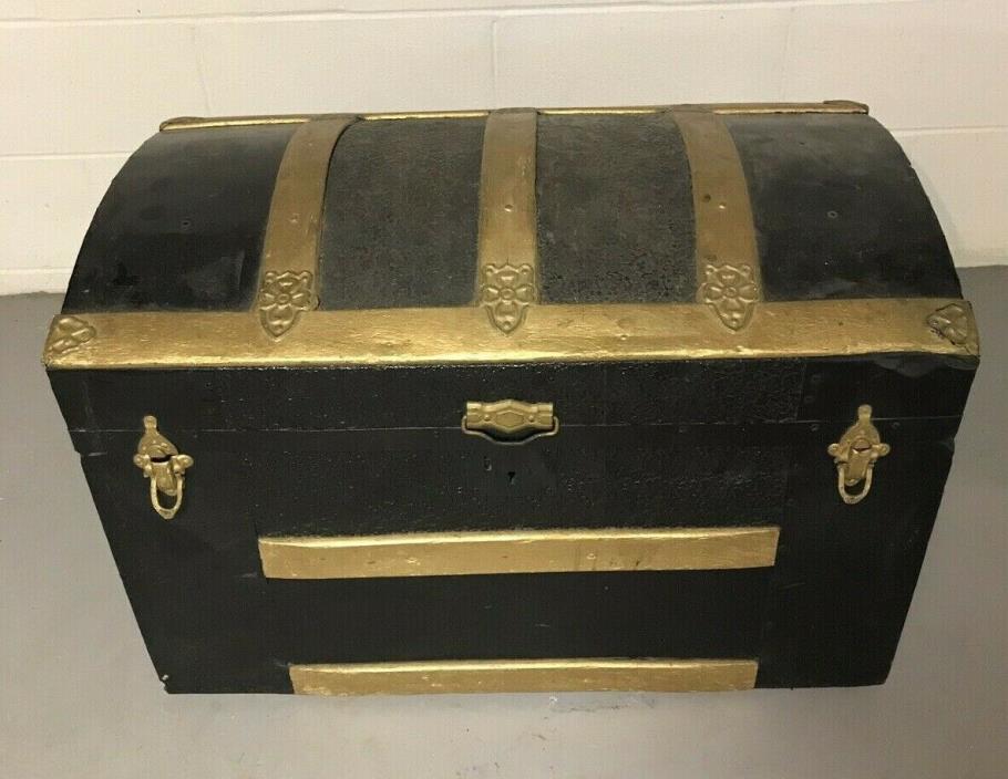 Antique 1800's Steamer Trunk Camel Top Hump Back Stagecoach Chest