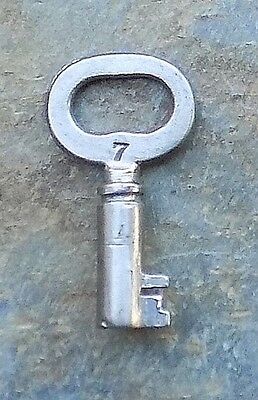 Antique Steamer Trunk Key # 7    Antique Steel Trunk Barrel Key No. 7