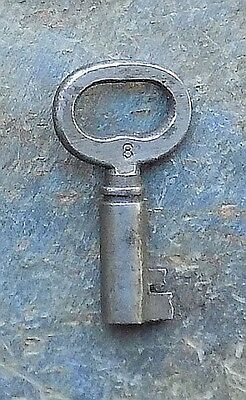 Antique Steamer Trunk Key # 8    Antique Steel Trunk Barrel Key No. 8