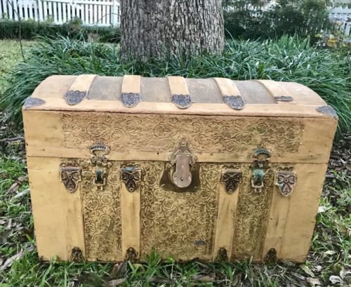 Antique•Circa Late 1800’s•Wood Dome Top Travel Trunk•Chest•Child Toy Box•Vintage