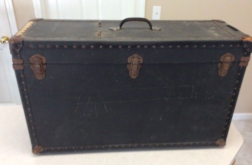 Vintage Rare Steamer Luggage Trunk  For Large Scale Camera