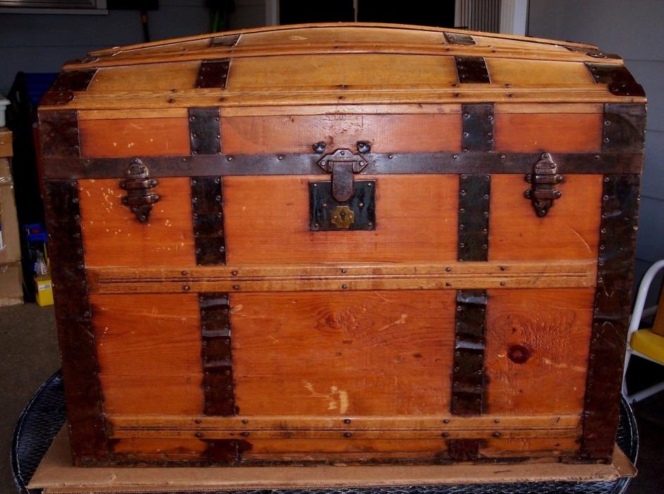 1870's Antique LARGE Humpback Steamer Trunk 36