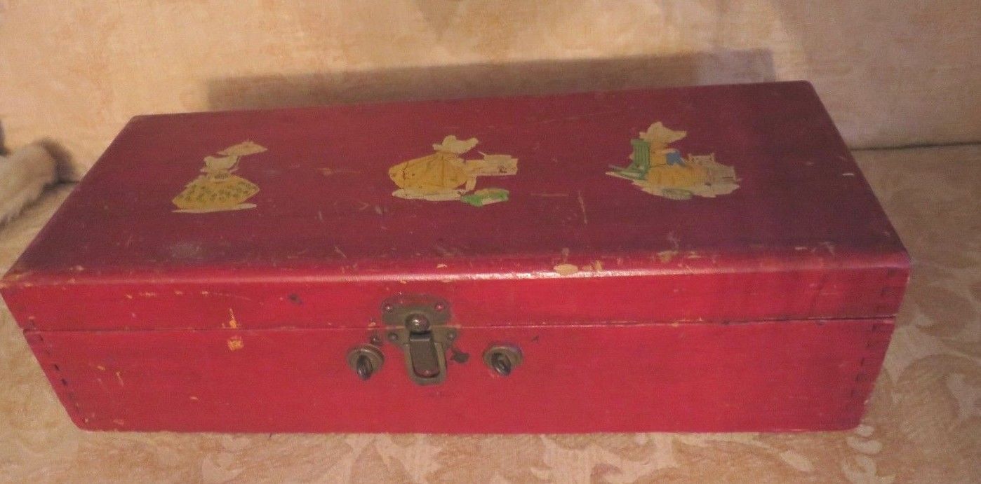 Antique Old Wood Box Doll trunk Chest Sunbonnet Sun Bonnet Babies Wooden Rare!