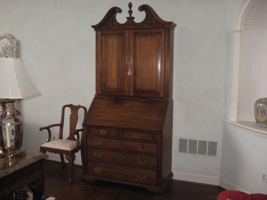 Vintage HENKEL HARRIS Black Walnut Blind Door Secretary Desk-Model 6015 w/Chair