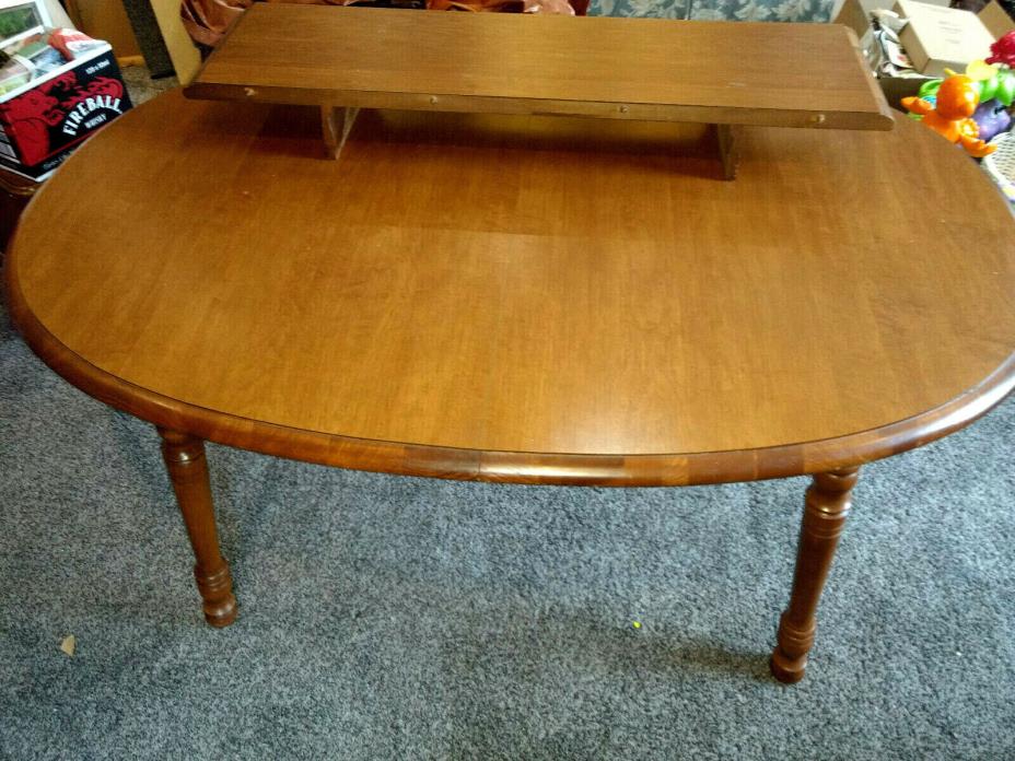 Very Nice Vintage Tell City Dining Table Andover Maple Finish with 12