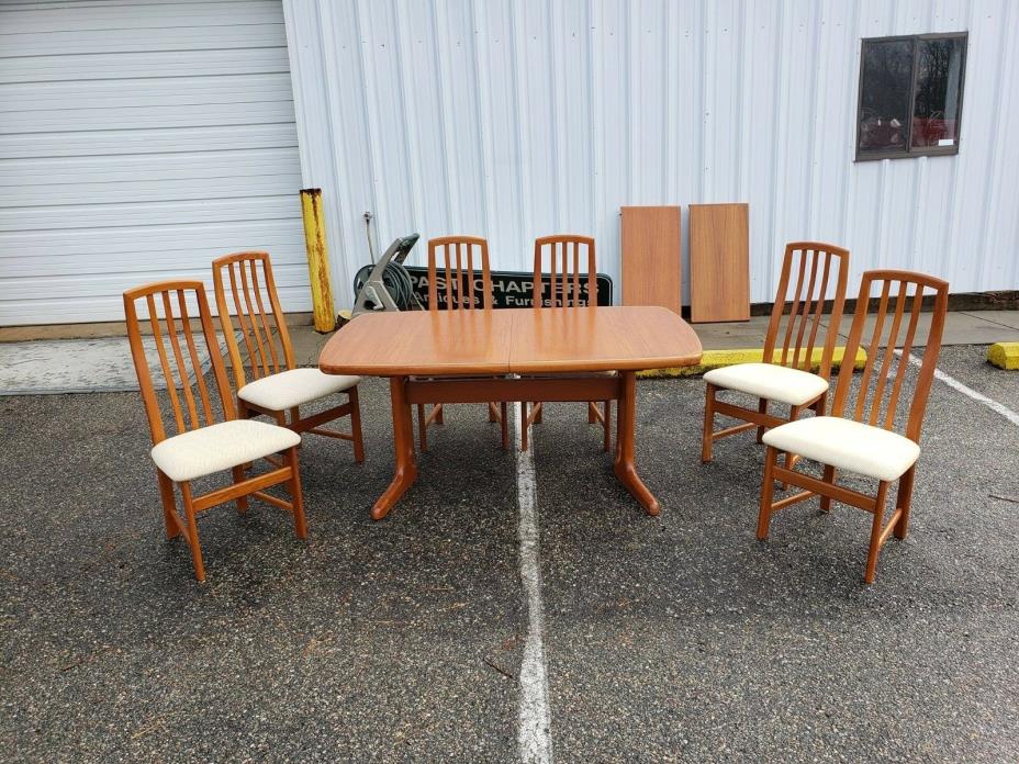 Mid-Century Modern AM Mobler Teak Danish Dining Table & 6 Chairs by Nordic Furn