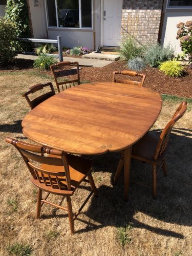 L. Hitchcock Cloverleaf Harvest Dining Extension Table