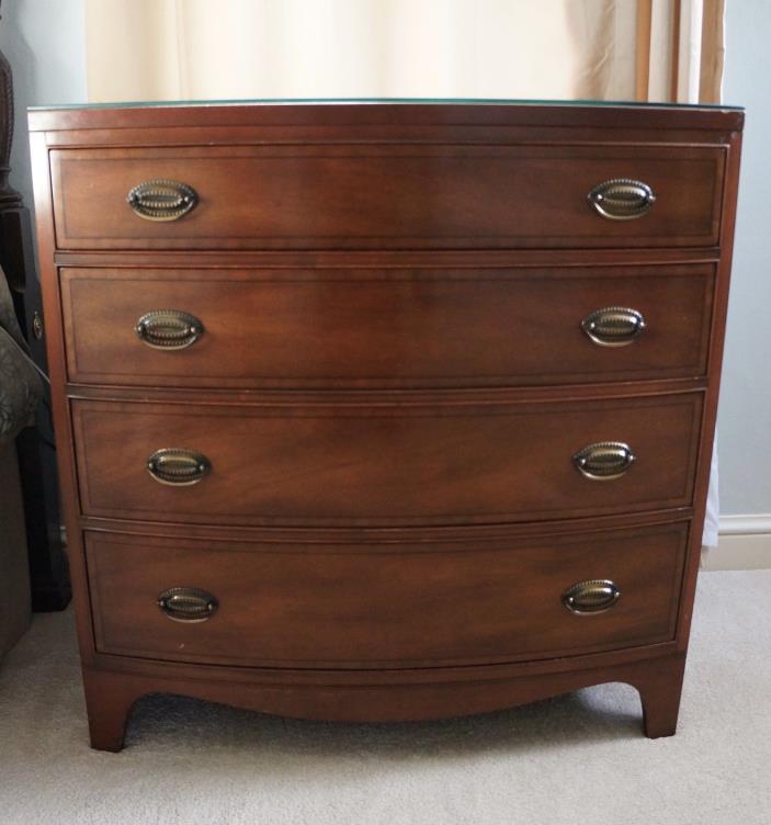 HERITAGE HENREDON Mahogany 4 drawer chest, dresser ~ Bow Front & Glass top