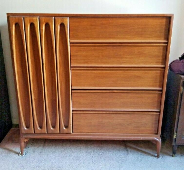 MCM CHEST HIGH STYLE ASYMMETRIC 1960s ARCHITECT OWNED