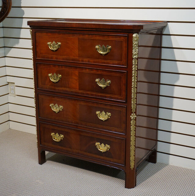 Beautiful Mahogany chest of 4 drawers Dresser with Brass Hardware
