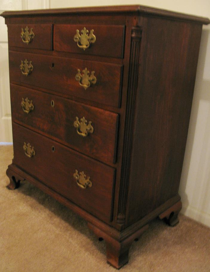 PENNSYLVANIA WALNUT CHEST OF DRAWERS