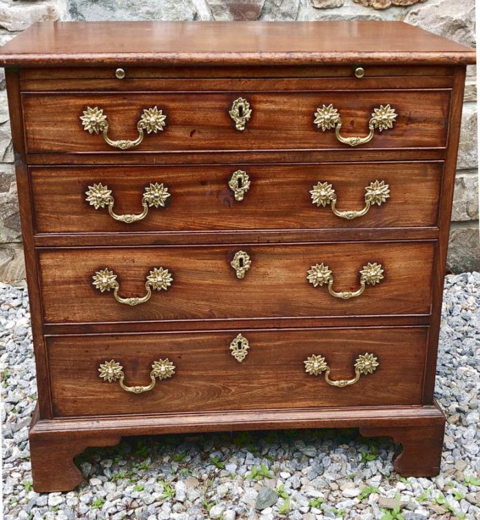 English Georgian period mahogany gentleman's chest of four drawers w slide c1790