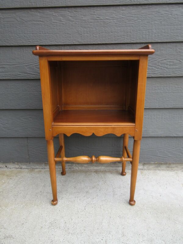 Stickley -Cherry Valley -Rare Table 3100 -Night Table Stand End Side Nightstand