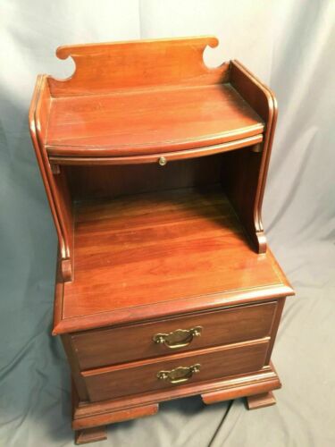 Pennsylvania House Cherry Night Stand Vintage Candle Light Finish Pull Out Tray