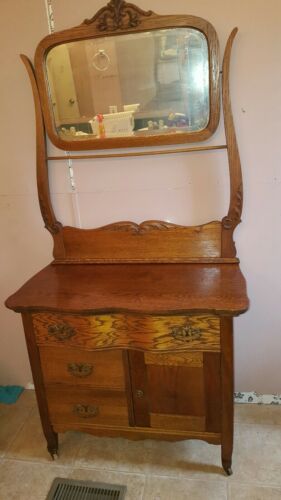 Antique Wash stand With Mirror