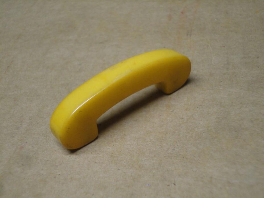 Vintage 1930's BUTTERSCOTCH BAKELITE CUPBOARD DOOR DRAWER HANDLE PULL HARDWARE