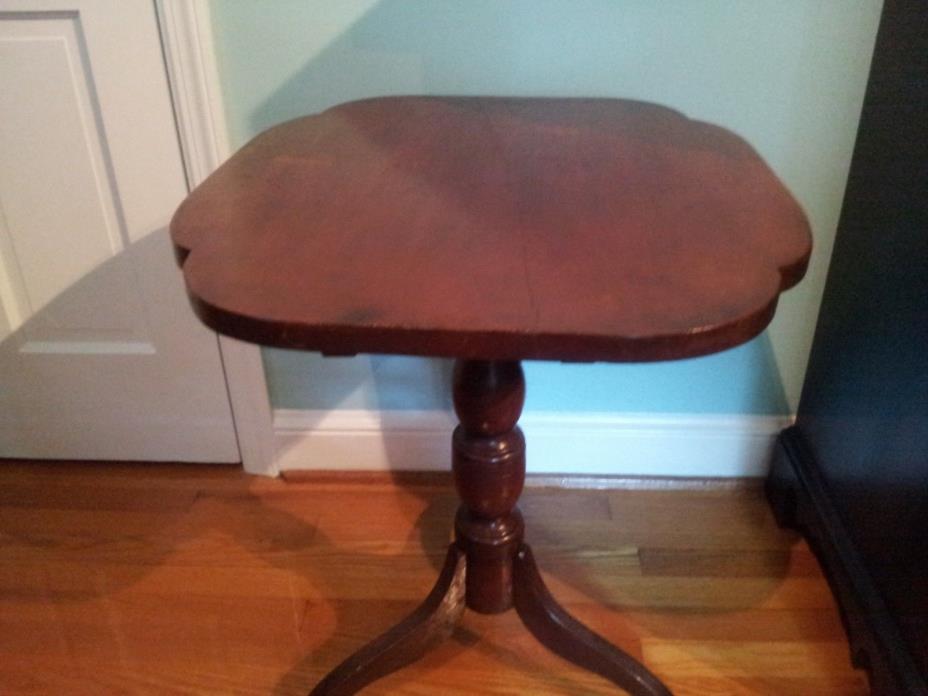 Antique 19th Century Tilt-Top Mahogany Tea Table