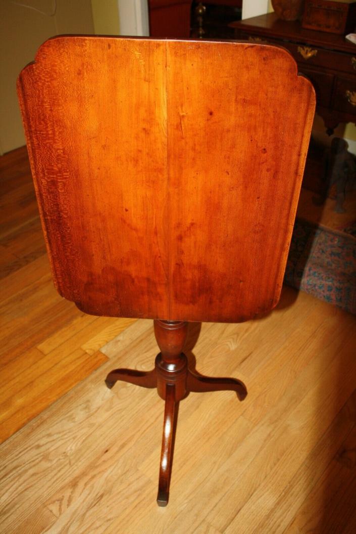 Federal Cherry Tilt-Top Candle Stand, New England c.1820
