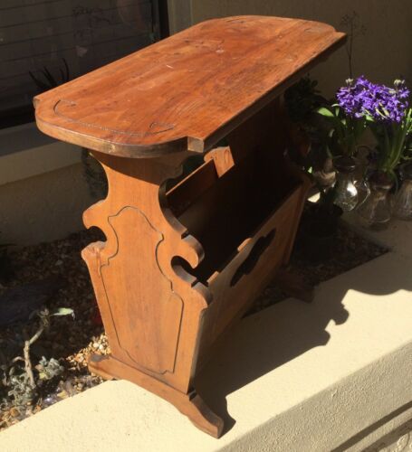 BEAUTIFUL VINTAGE CHERRY END TABLE / SIDE TABLE w BOOK HOLDER