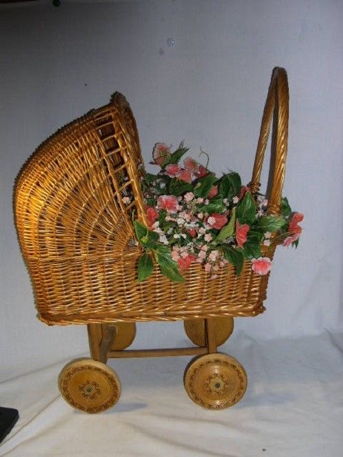 WICKER & WOOD  LARGE DOLL BABY BUGGY W/ FLORAL ARRANGEMENT