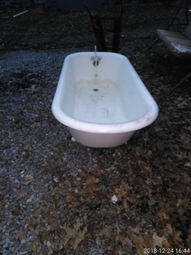 Unique ANTIQUE white CAST IRON CLAW FOOT BATH TUB-local pickup only