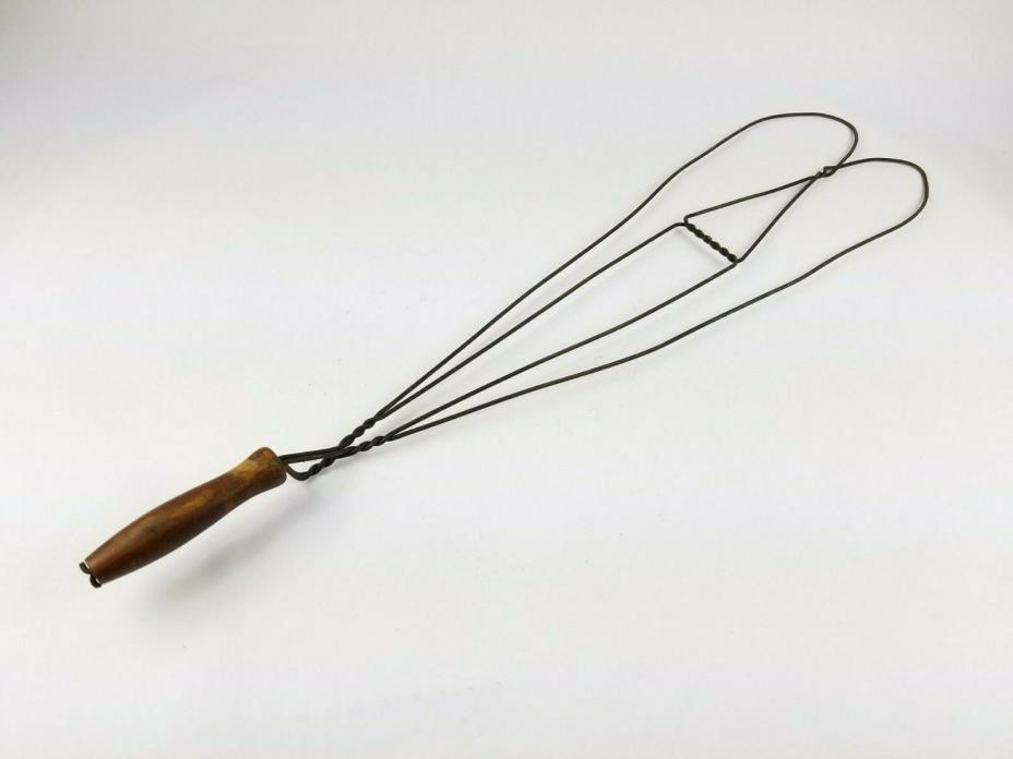 Vintage Antique Heart Shaped Large Primitive Wire Rug Beater