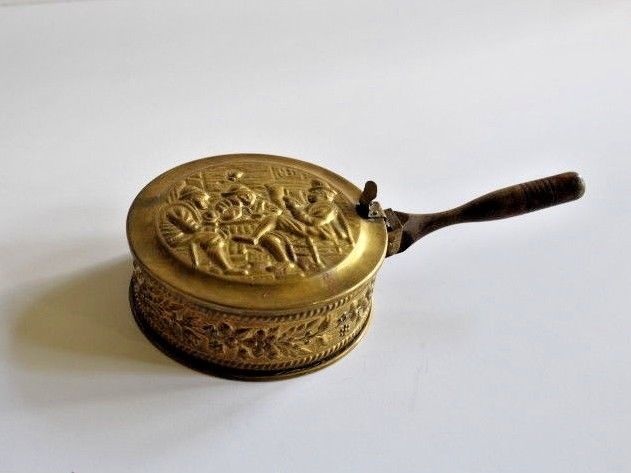 Vintage Peerage Brass Hot Pan/ Bed Warmer Made in England with Wooden Handle