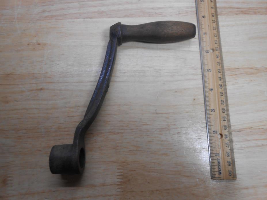 Cast Iron Wooden Handle Crank - 7/8