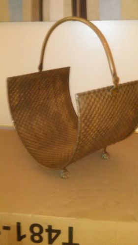 VINTAGE FIREPLACE LOG /KINDLING HOLDER LION PAWS/ QUILTED BRASS /LOOP HANDLE
