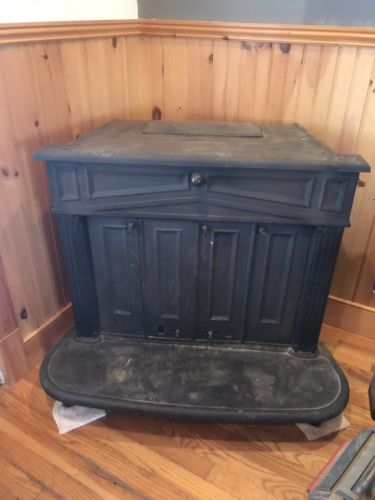 VINTAGE SEARS & ROEBUCK WOOD BURNING STOVE