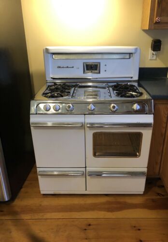 1950’s Okeefe & Merritt Gas Stove w/ Broiler