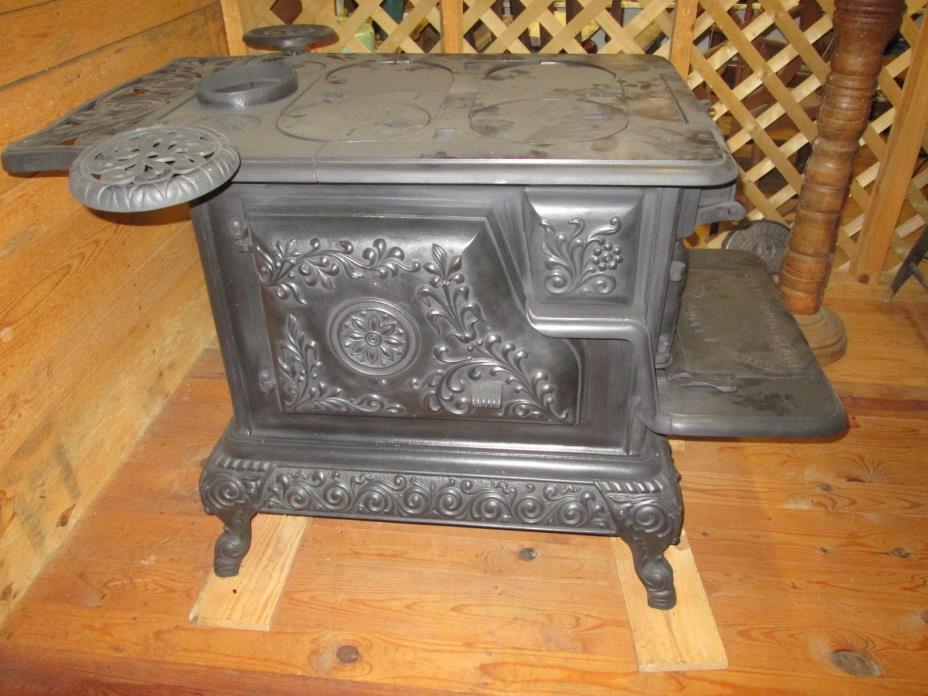 Early1900's Very Ornate Family Darling Wood/Coal Stove Evansville Indiana