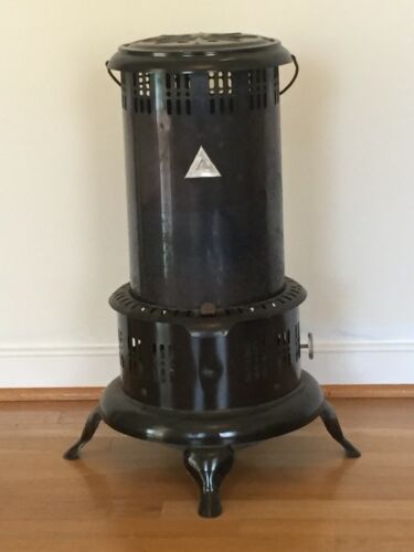 Vintage Perfection Kerosene/Oil Heater Parlor Stove 525M Black Metal