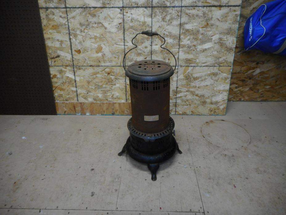 Vintage No. 8  Kerosene Heater w/ Burner-U.S. Stove Co., South Pittsburg, Tenn