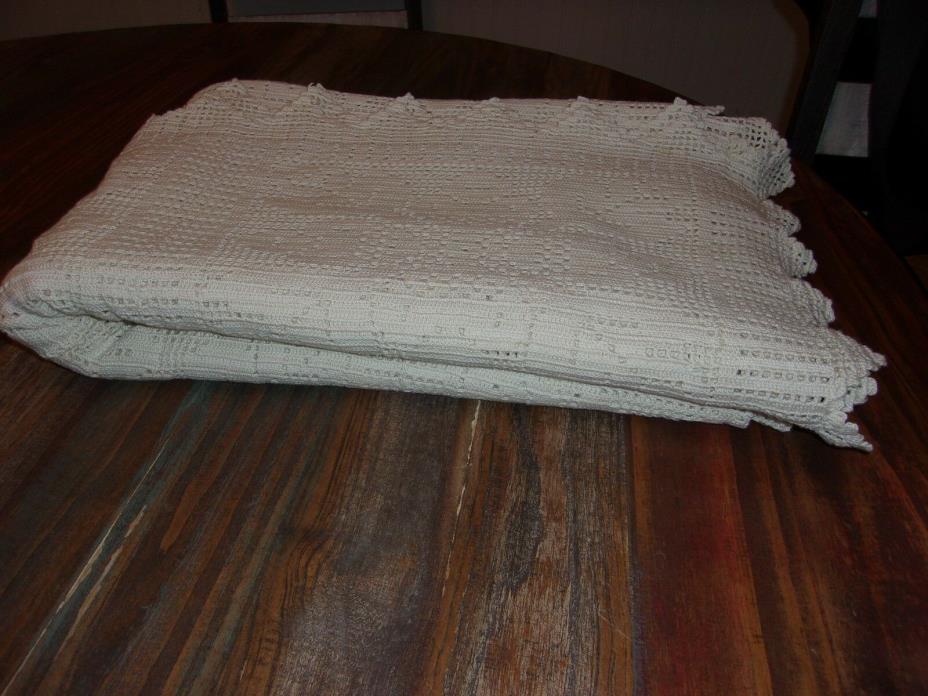 Beautiful Vintage Hand Crochet Bed Spread Cover (80