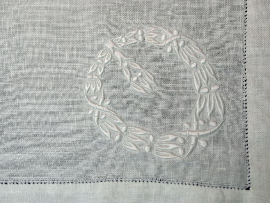 Antique 12 Embroidered Linen Dinner Napkins Fancy Embroidery Wreath 20