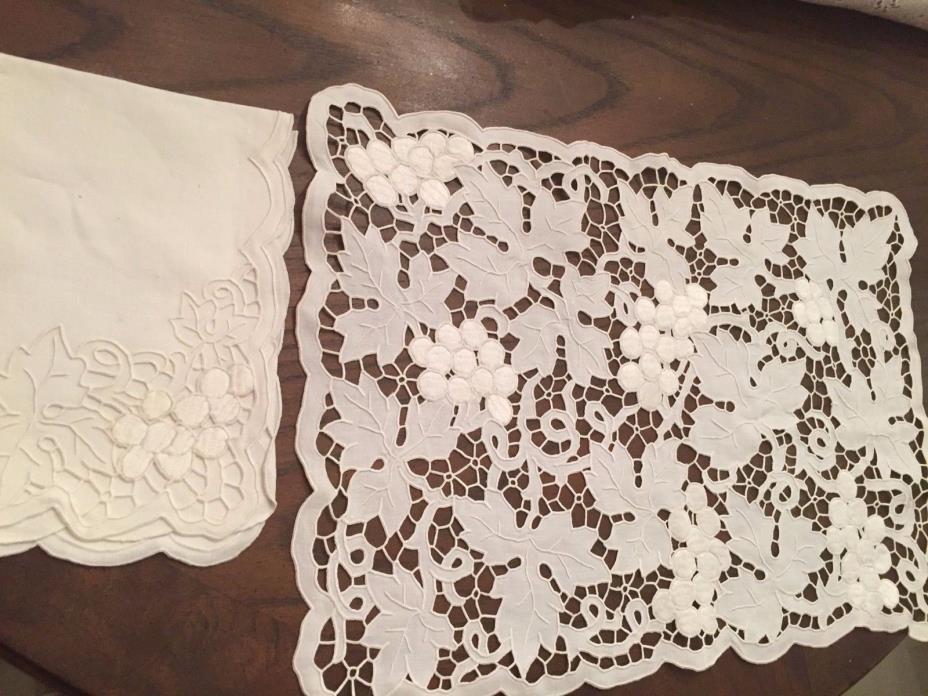 RARE, LOVELY Vintage MADEIRA Cutwork Hand Embroidery 24pc Set Placemats Napkins