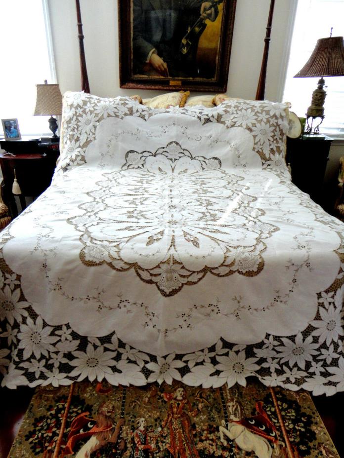 ANT MUSEUM QUAL LINEN TABLECLOTH-FLOWERS HEAVY RELIEF, EMBROIDERED, CUTWRK 92x66