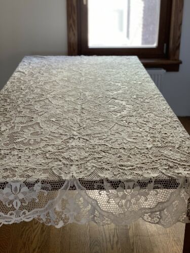 ITALIAN NEEDLE LACE BANQUET TABLECLOTH